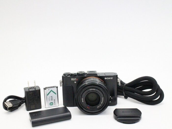 福岡県北九州市にて、SONY Cyber-shot DSC-RX1RIIBC-DCX2 コンパクトデジタルカメラを買い取らせていただきました