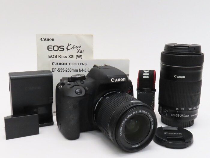鹿児島県鹿児島市にて、Canon EOS Kiss X8i ダブルズームキット デジタル一眼レフカメラを買い取らせていただきました