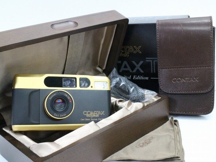 大阪府大阪市にて、CONTAX T2 60Years コンパクトフィルムカメラを買い取らせていただきました